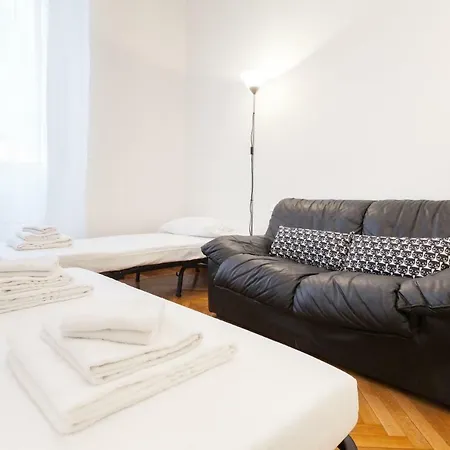 Urban Art Apartment