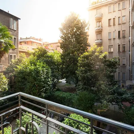 Urban Art Apartment *